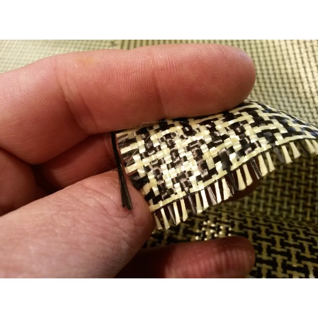 Tessuto carbonkevlar  giallo nero aramidico ibrido 2